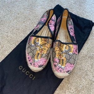 Gucci Tiger Print Espadrilles